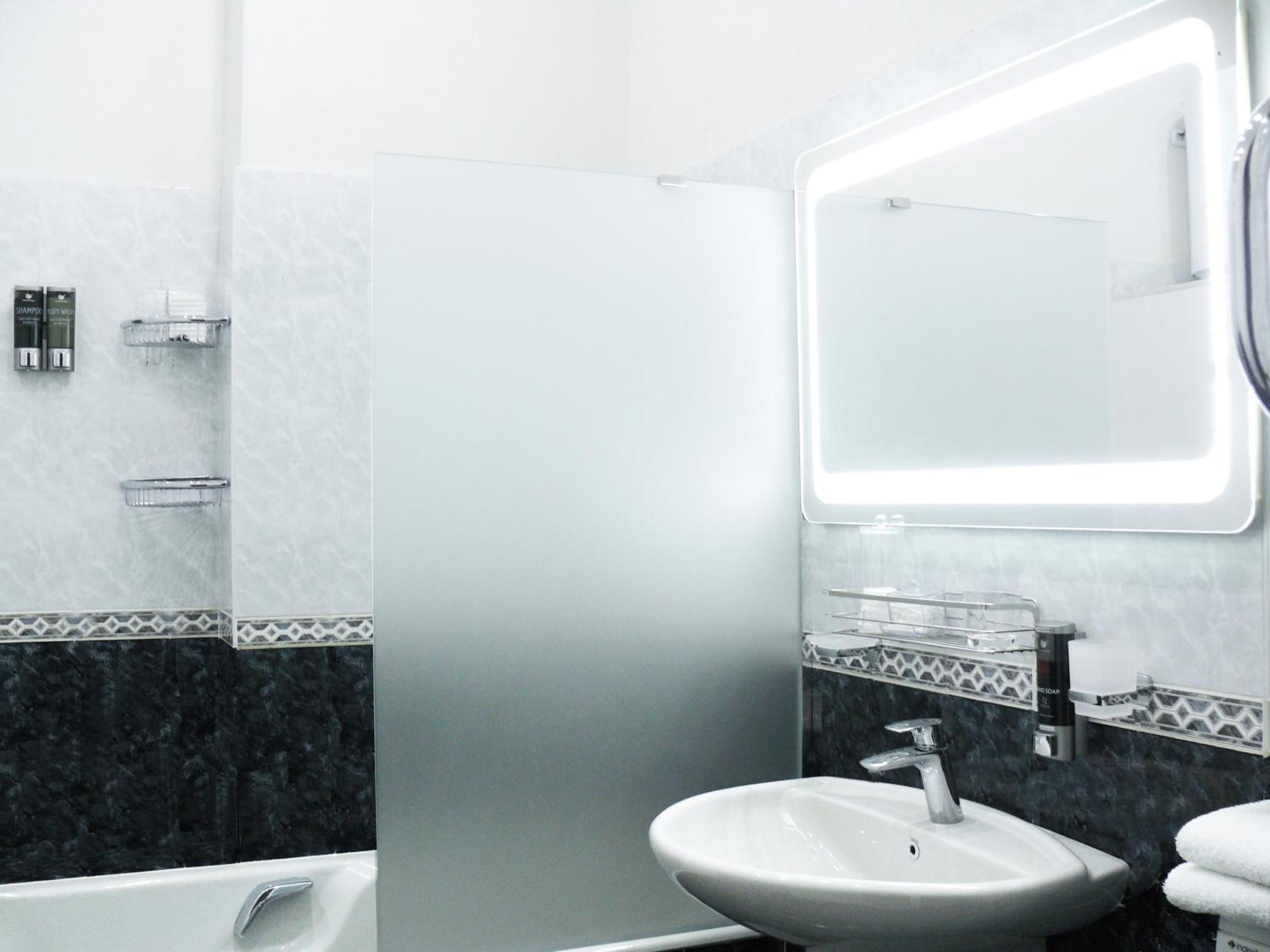 Apartment Luxury Centre Located เคียฟ ภายนอก รูปภาพ
